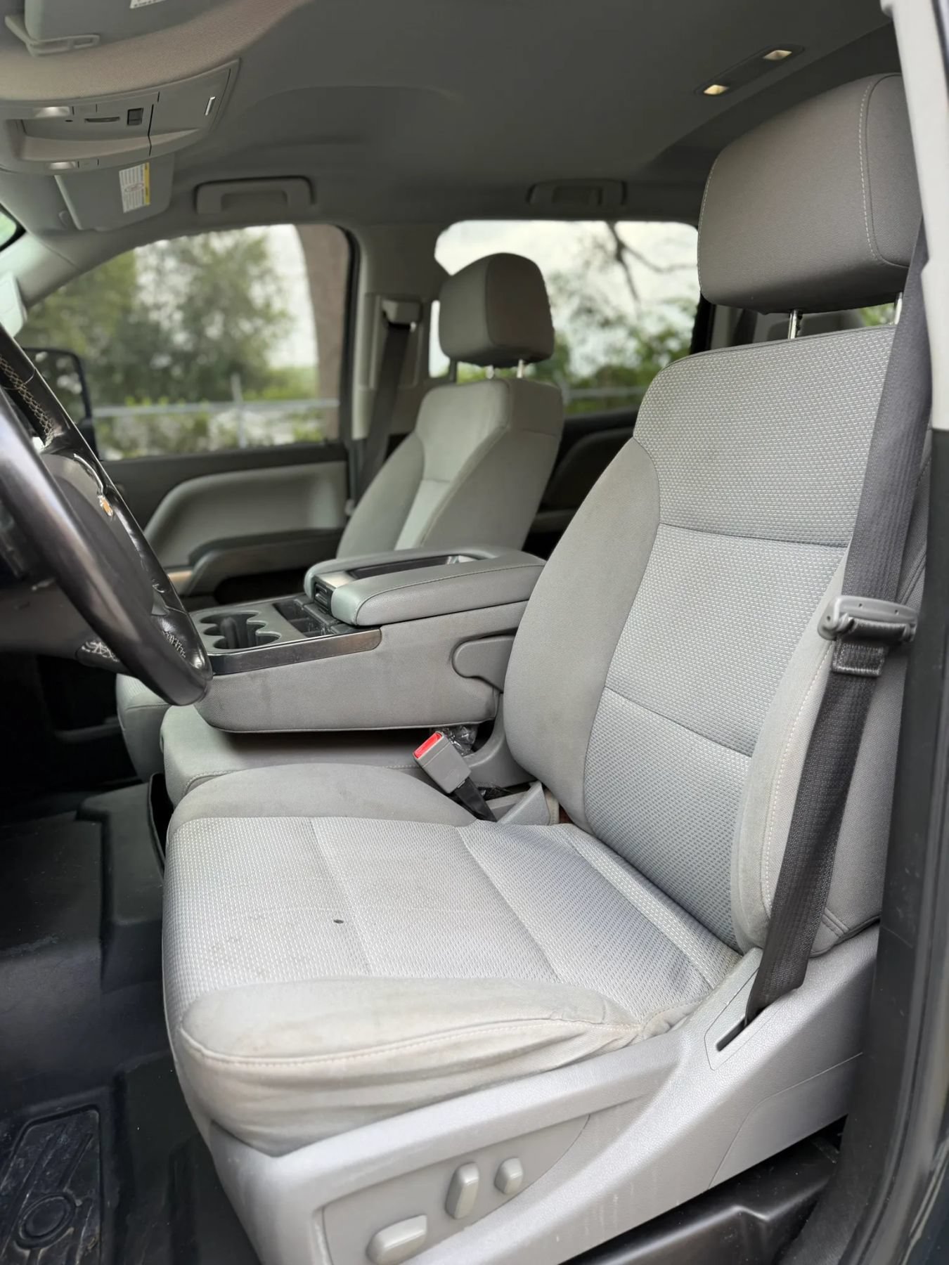 Used 2019 Chevrolet Silverado 2500 LT AWD/4WD image 12