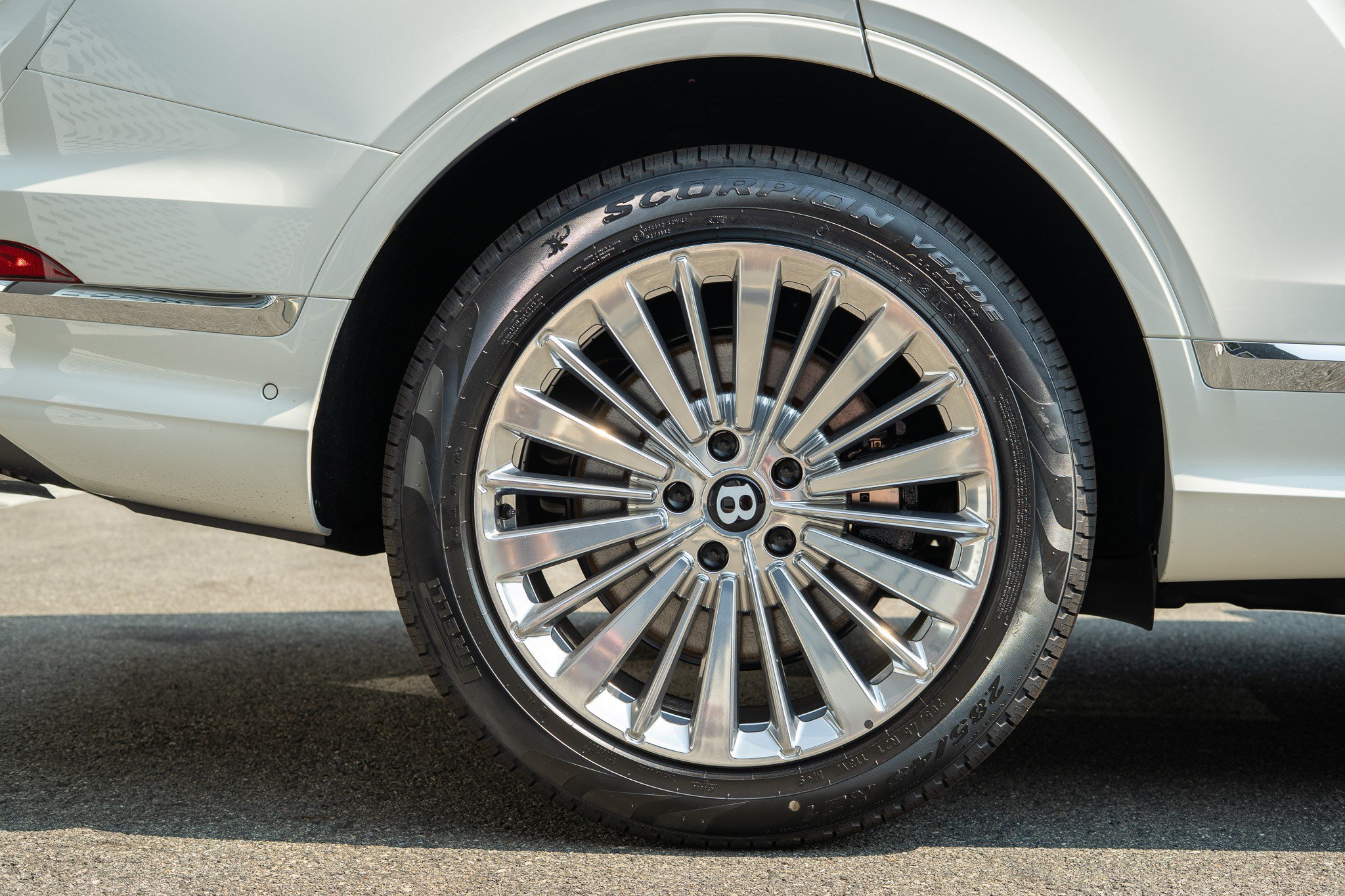 New 2026 Bentley Bentayga AWD/4WD image 28
