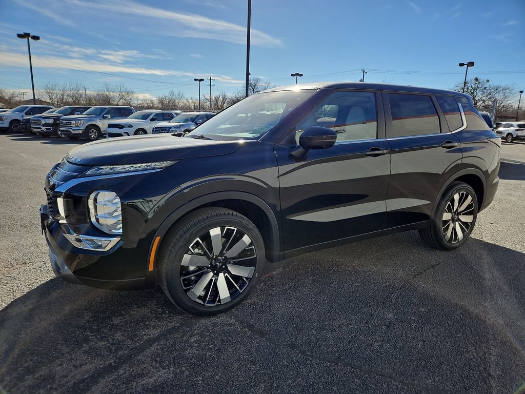 New 2026 Mitsubishi Outlander SE FWD image 5