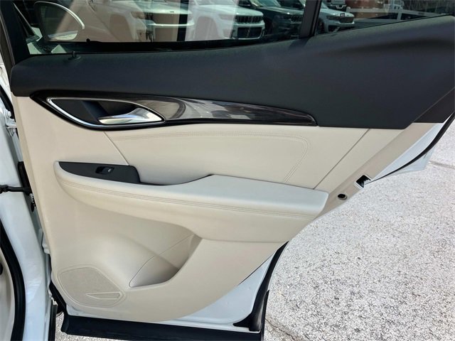 Used 2023 Buick Envision Essence image 22