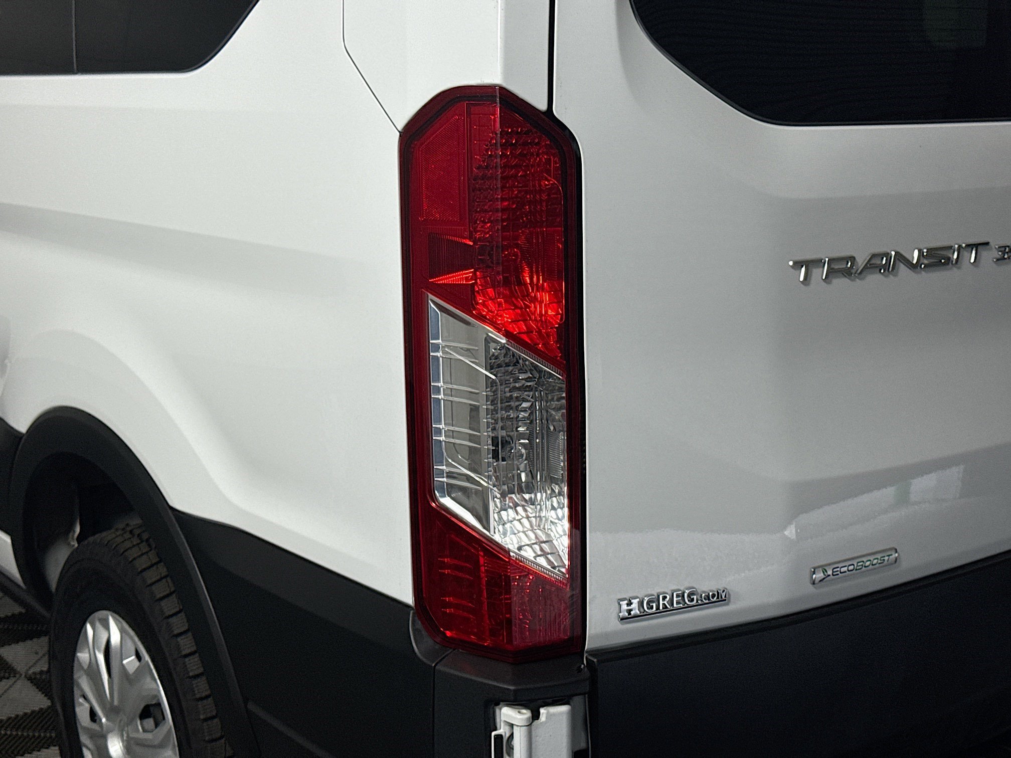 Used 2023 Ford Transit 350 XLT image 35