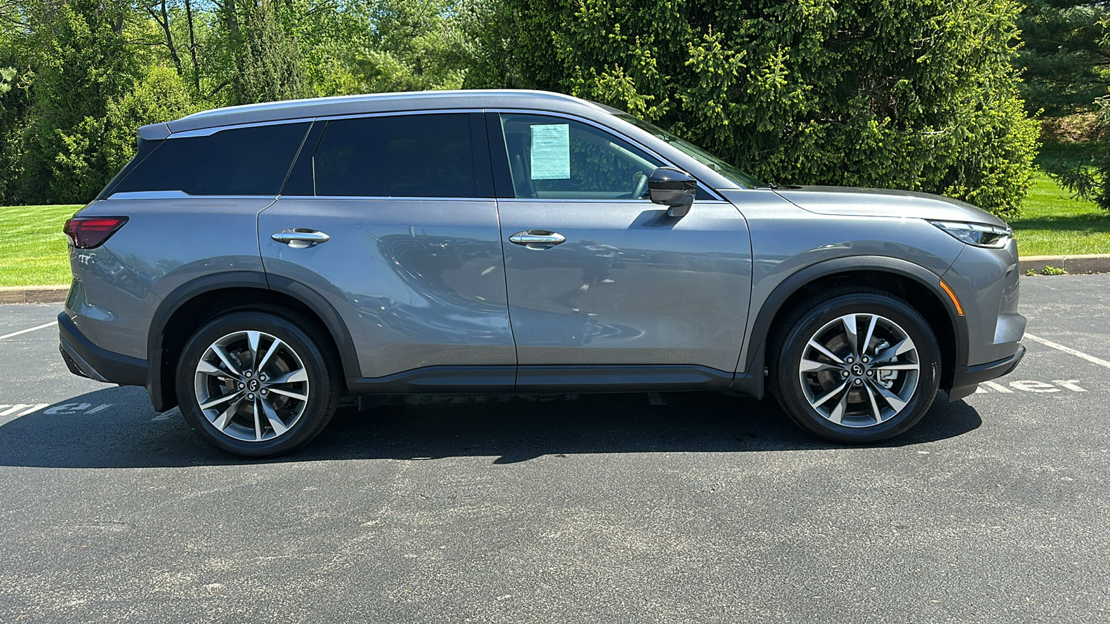New 2025 INFINITI QX60 Luxe w/ Cargo Package image 15