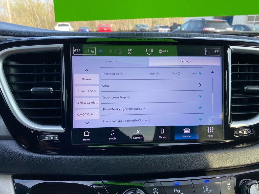 Used 2023 Chrysler Pacifica Touring-L FWD image 24