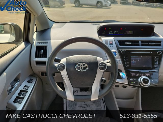 Used 2017 Toyota Prius V Two w/ Carpet Mat Package FWD image 10