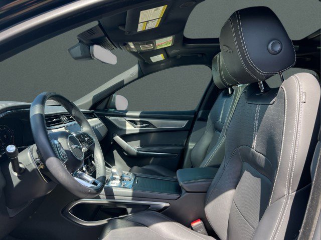 Used 2025 Jaguar F-PACE R-Dynamic S image 14