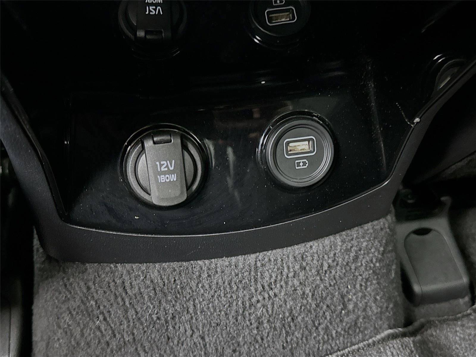 Used 2023 Kia Sorento SX image 41