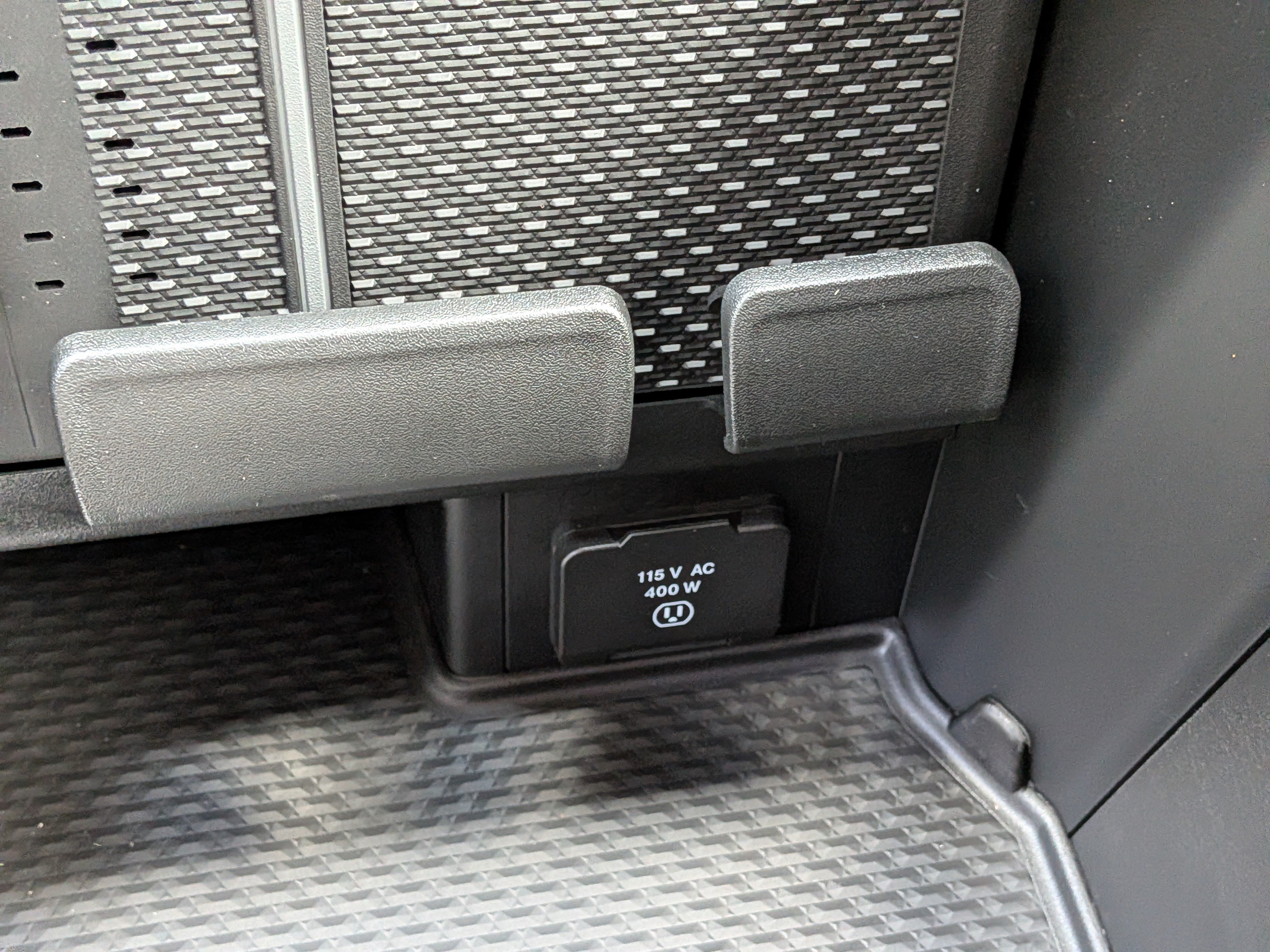 New 2026 RAM 1500 Express RWD image 32