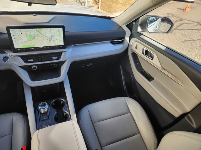 New 2026 Ford Explorer Active w/ Active Comfort Package image 12