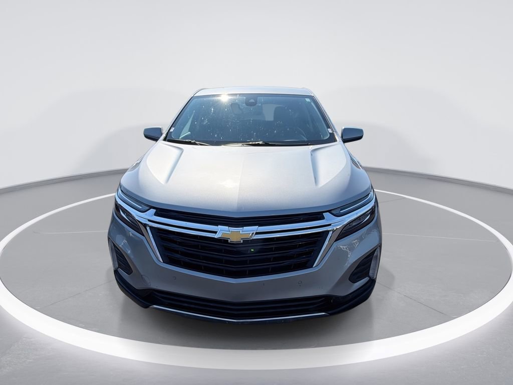 Used 2024 Chevrolet Equinox LT AWD/4WD image 3