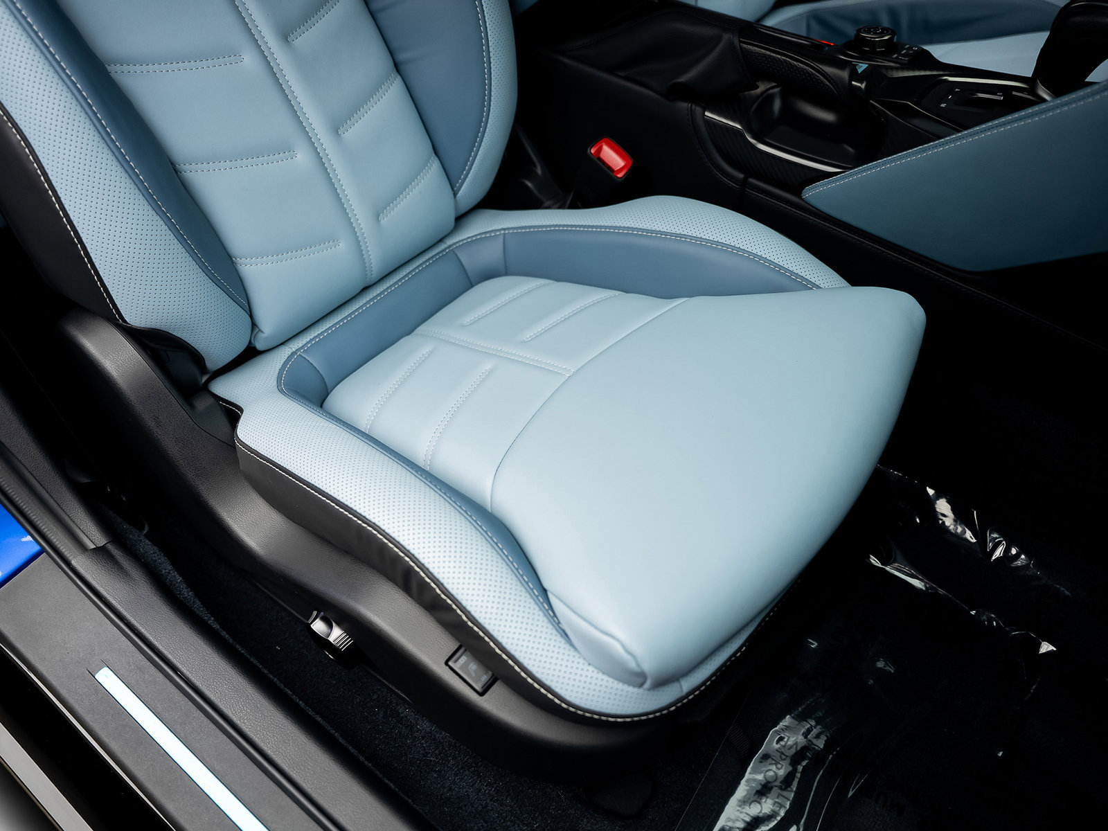 Used 2024 Nissan GT-R AWD/4WD image 36