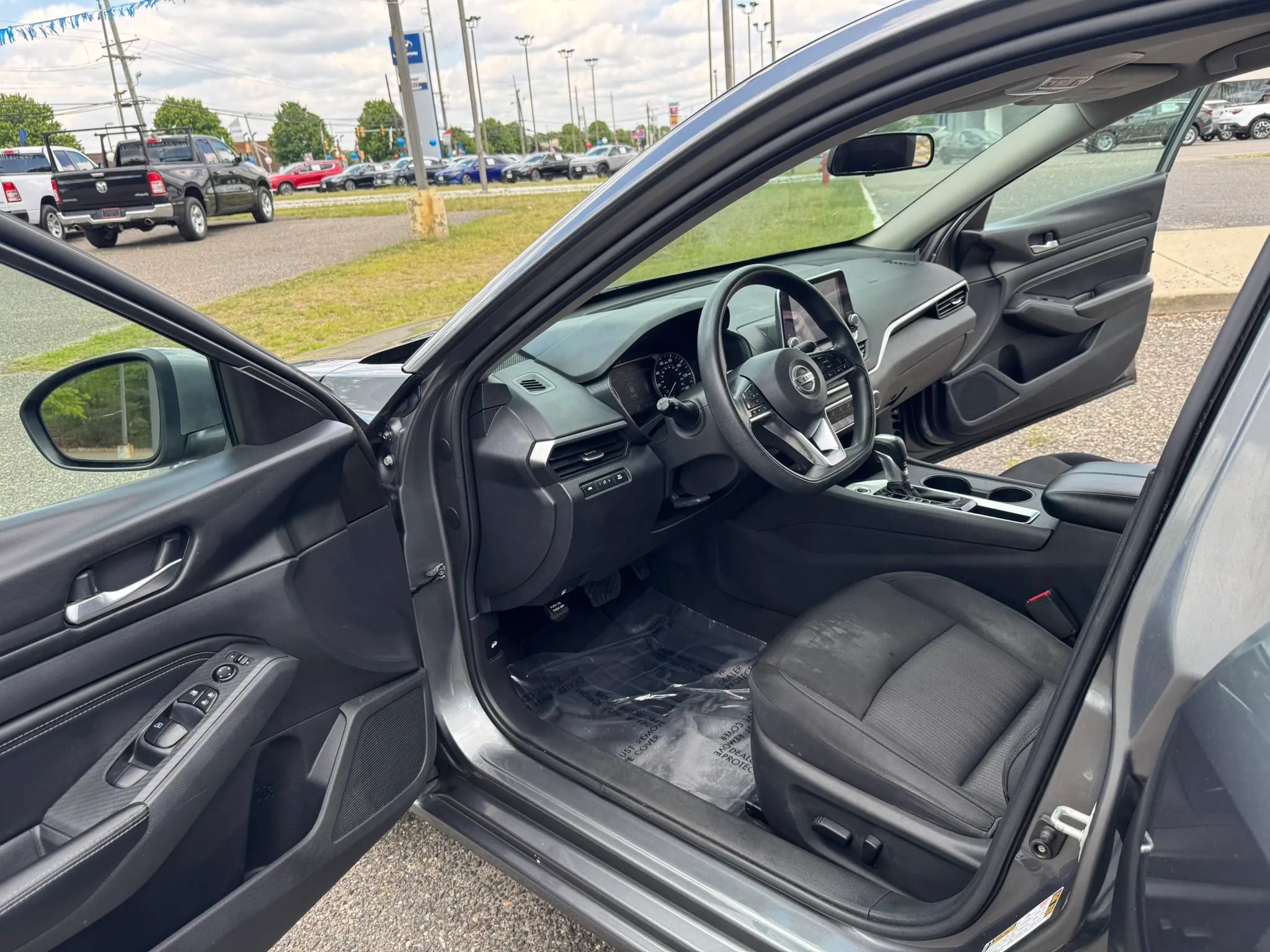 Used 2019 Nissan Altima 2.5 S FWD image 10