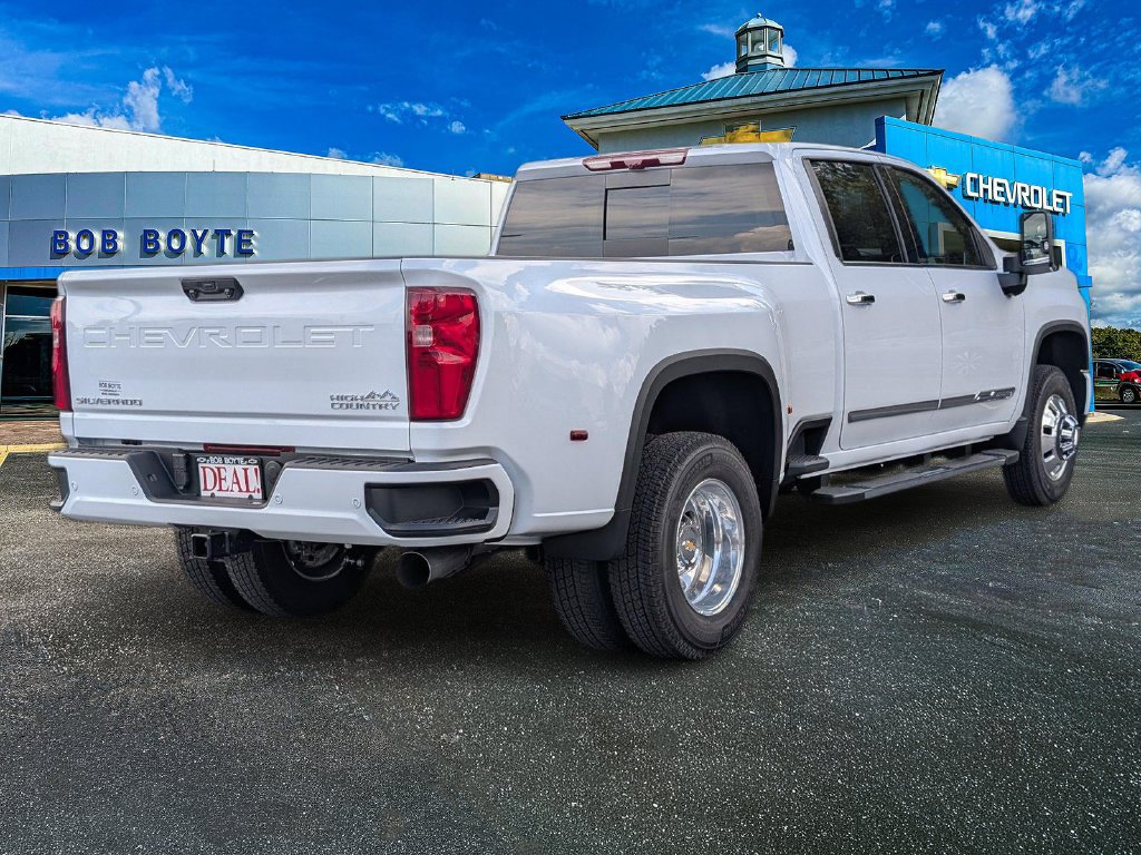 New 2026 Chevrolet Silverado 3500 High Country w/ High Country Premium Package AWD/4WD image 7