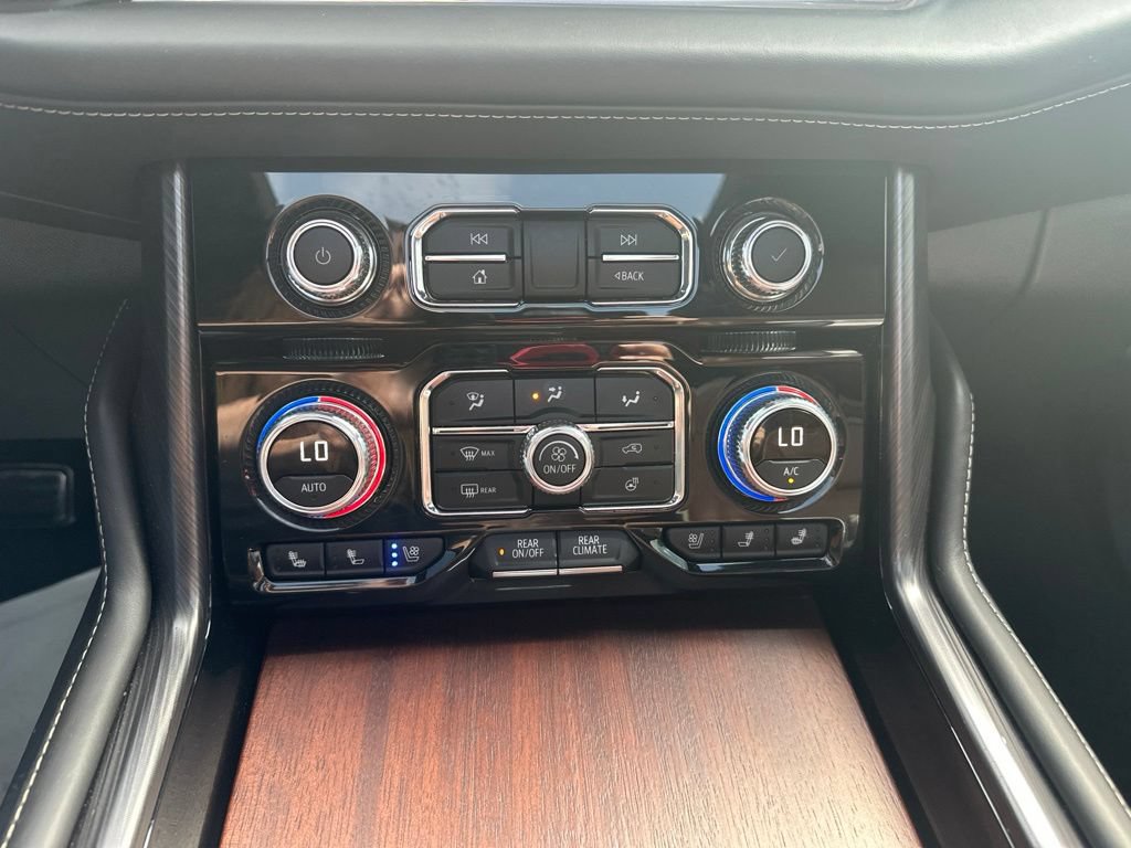 Used 2023 GMC Yukon Denali Ultimate AWD/4WD image 24