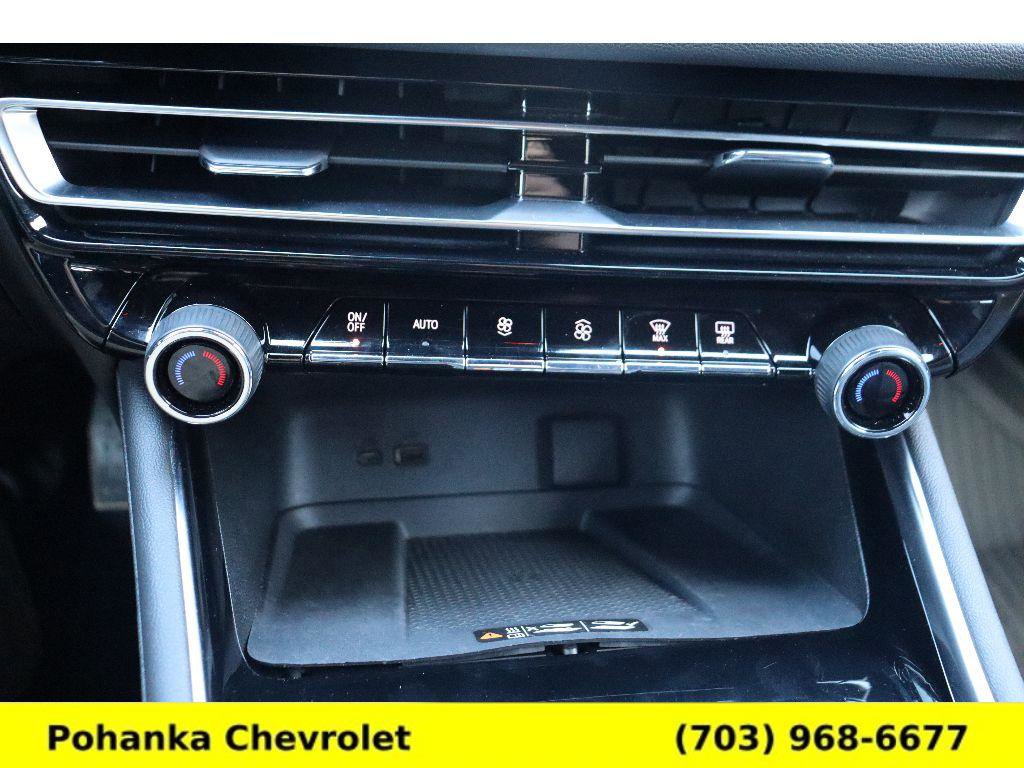 Used 2024 Chevrolet Traverse RS image 21