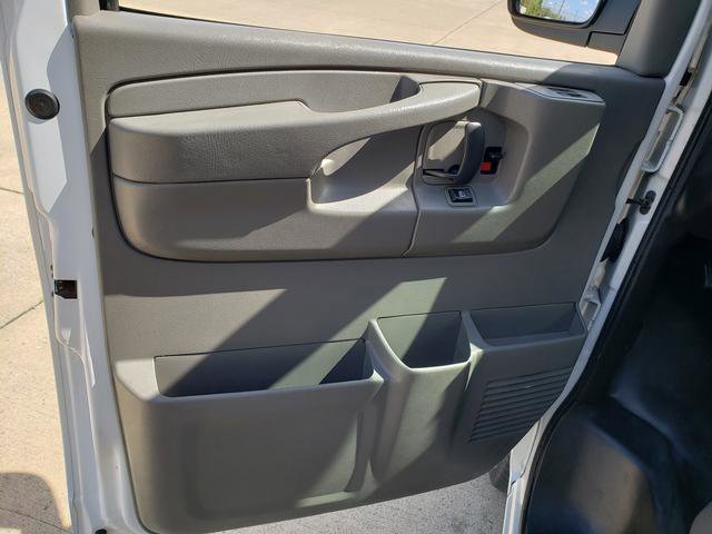 Used 2014 Chevrolet Express 2500 image 12