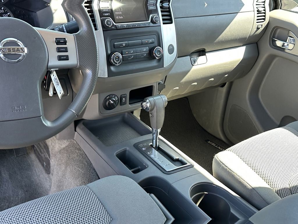 Used 2016 Nissan Frontier SV image 17