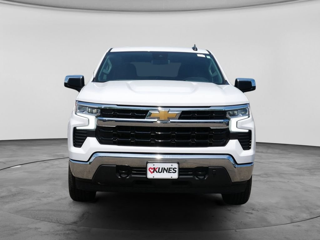 Used 2024 Chevrolet Silverado 1500 LT AWD/4WD image 2
