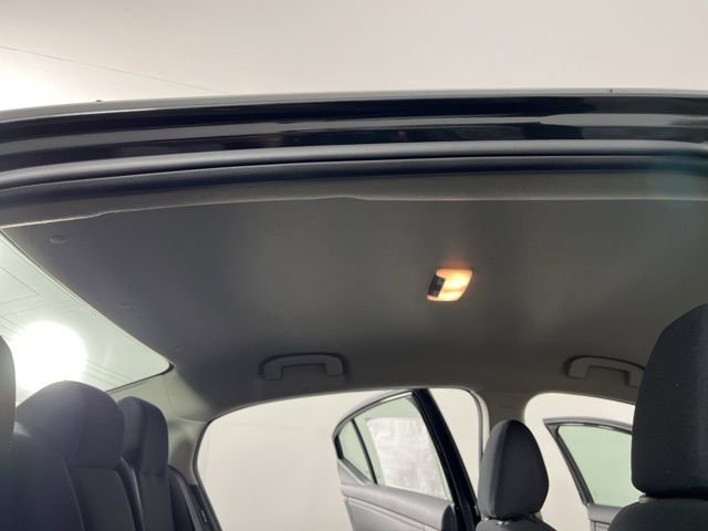 New 2025 Nissan Sentra SR w/ Midnight Edition image 45