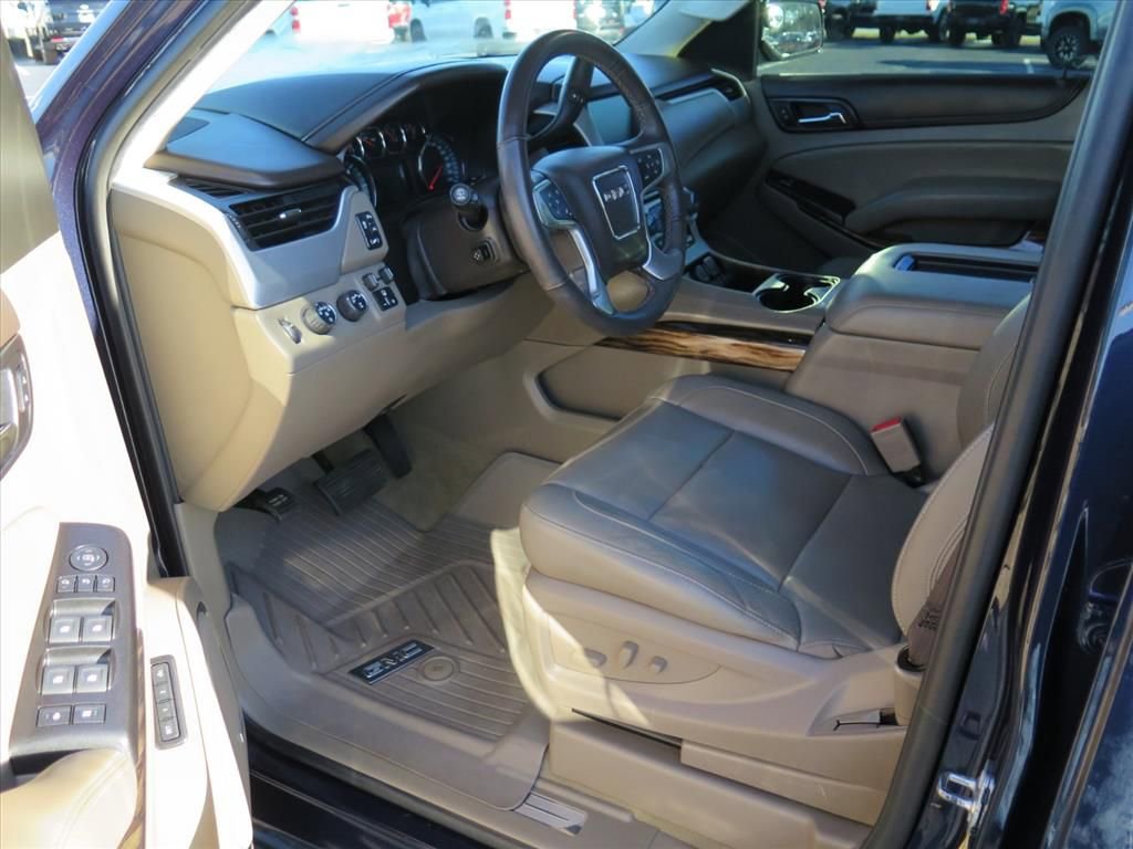 Used 2018 GMC Yukon SLT w/ Premium Edition image 9