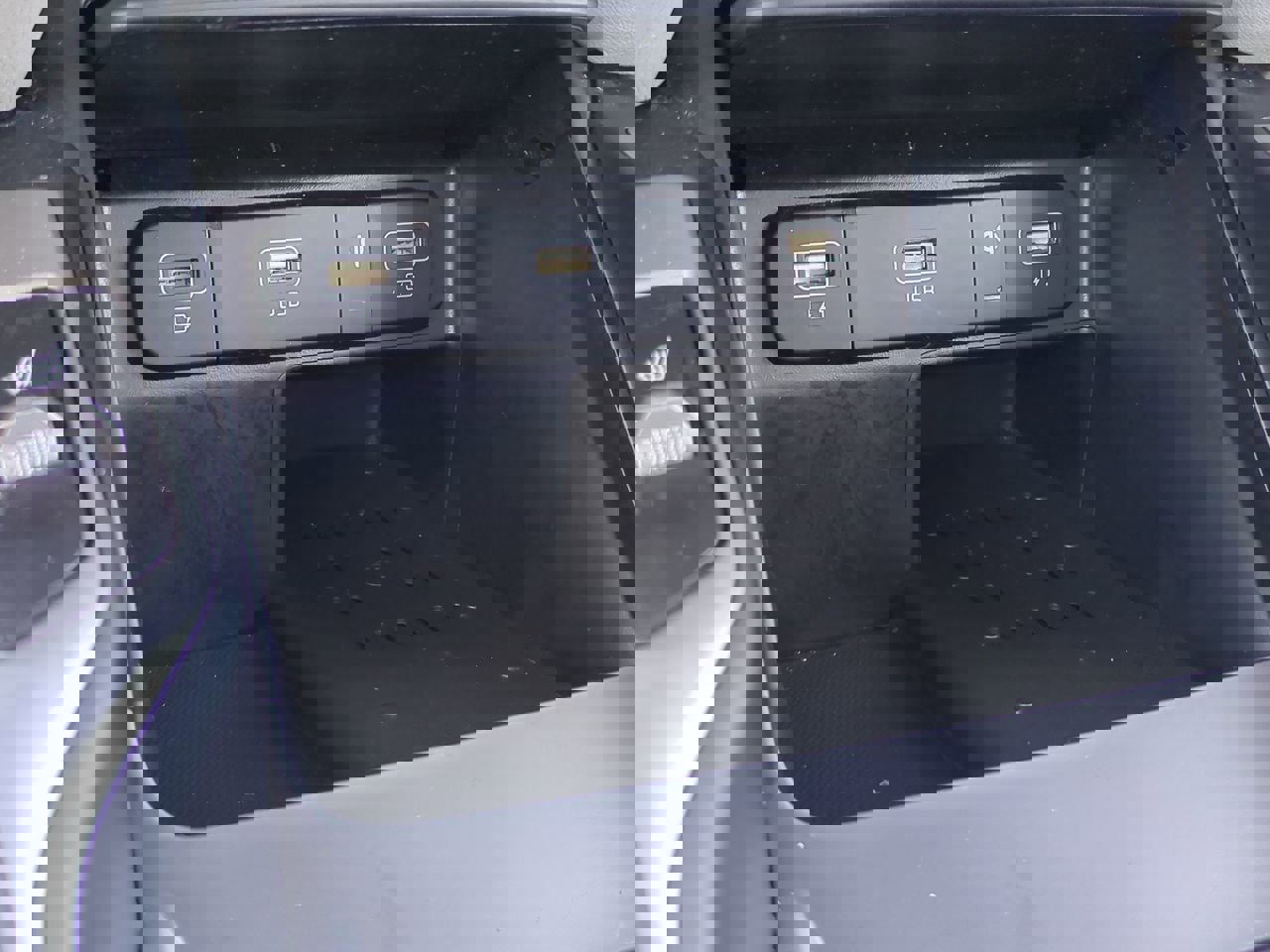 Used 2022 Kia Sorento EX w/ Panoramic Sunroof Package image 23