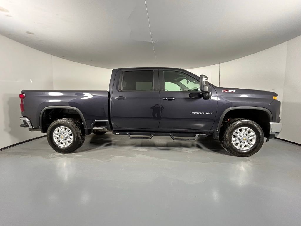 Used 2024 Chevrolet Silverado 3500 LT w/ Z71 Off-Road Package image 8