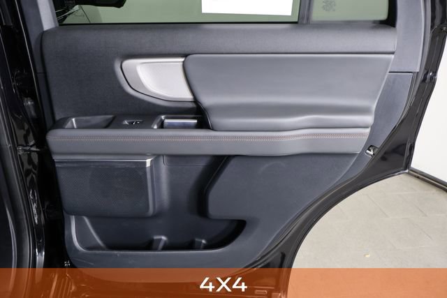 Used 2025 Ford Expedition Active image 15