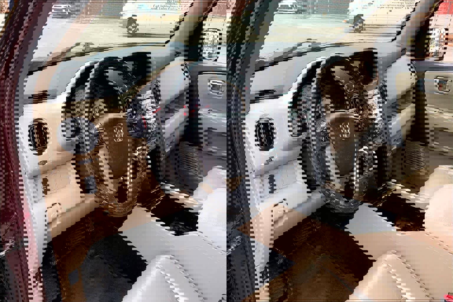 Used 2011 Honda Pilot EX-L image 17