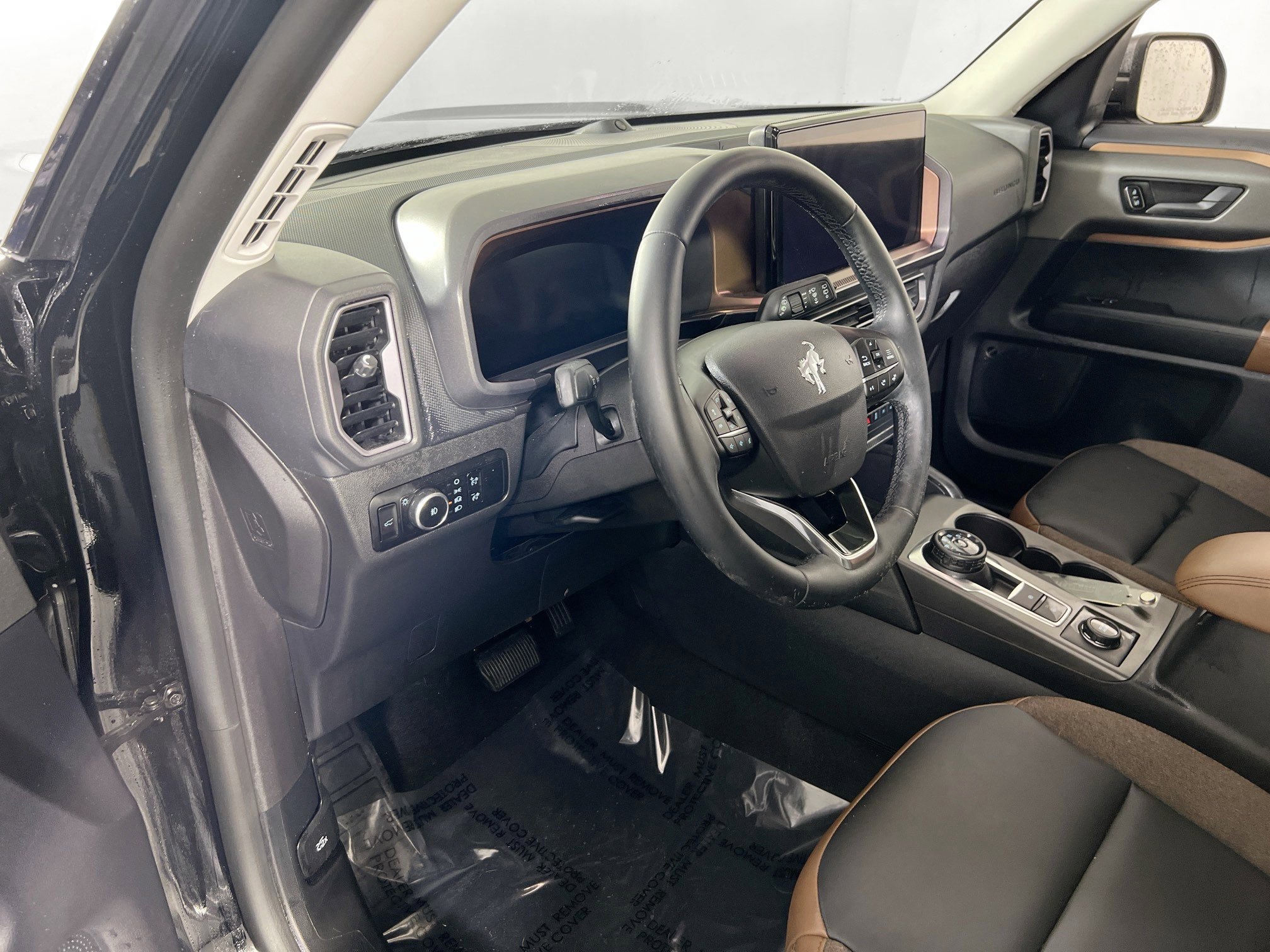 Used 2025 Ford Bronco Sport Outer Banks w/ Outer Banks Tech Package+ AWD/4WD image 9