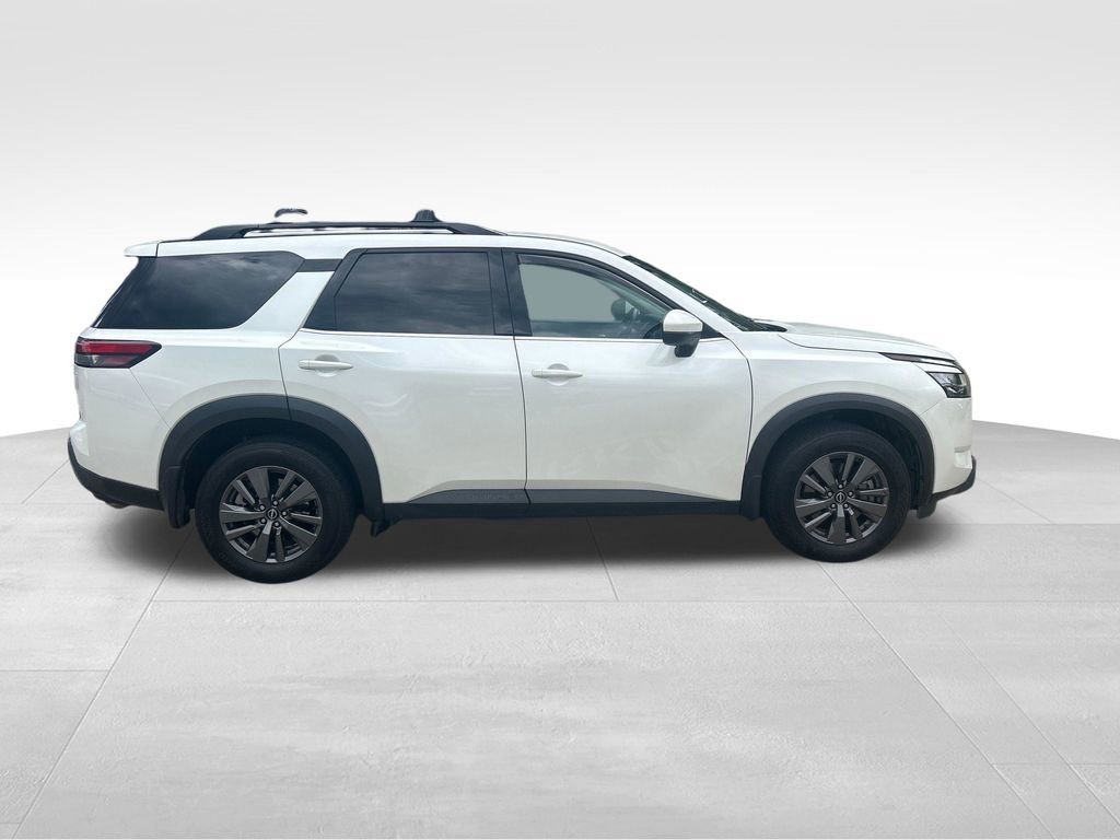 Used 2022 Nissan Pathfinder SV image 7