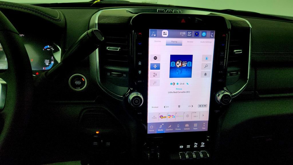 Used 2026 RAM 2500 Laramie AWD/4WD image 17