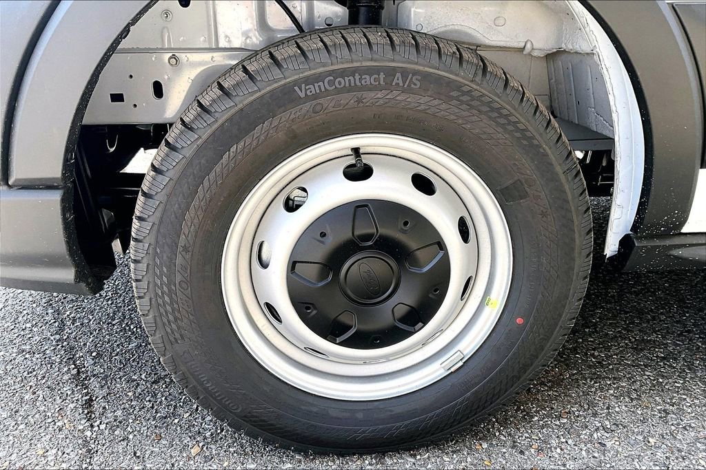 New 2026 Ford Transit 250 148 Medium Roof w/ Load Area Protection Package RWD image 11