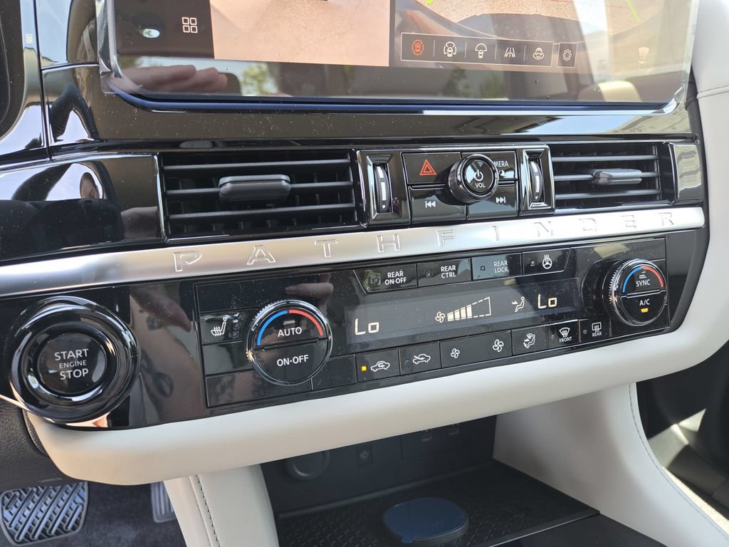 New 2026 Nissan Pathfinder SL AWD/4WD image 12
