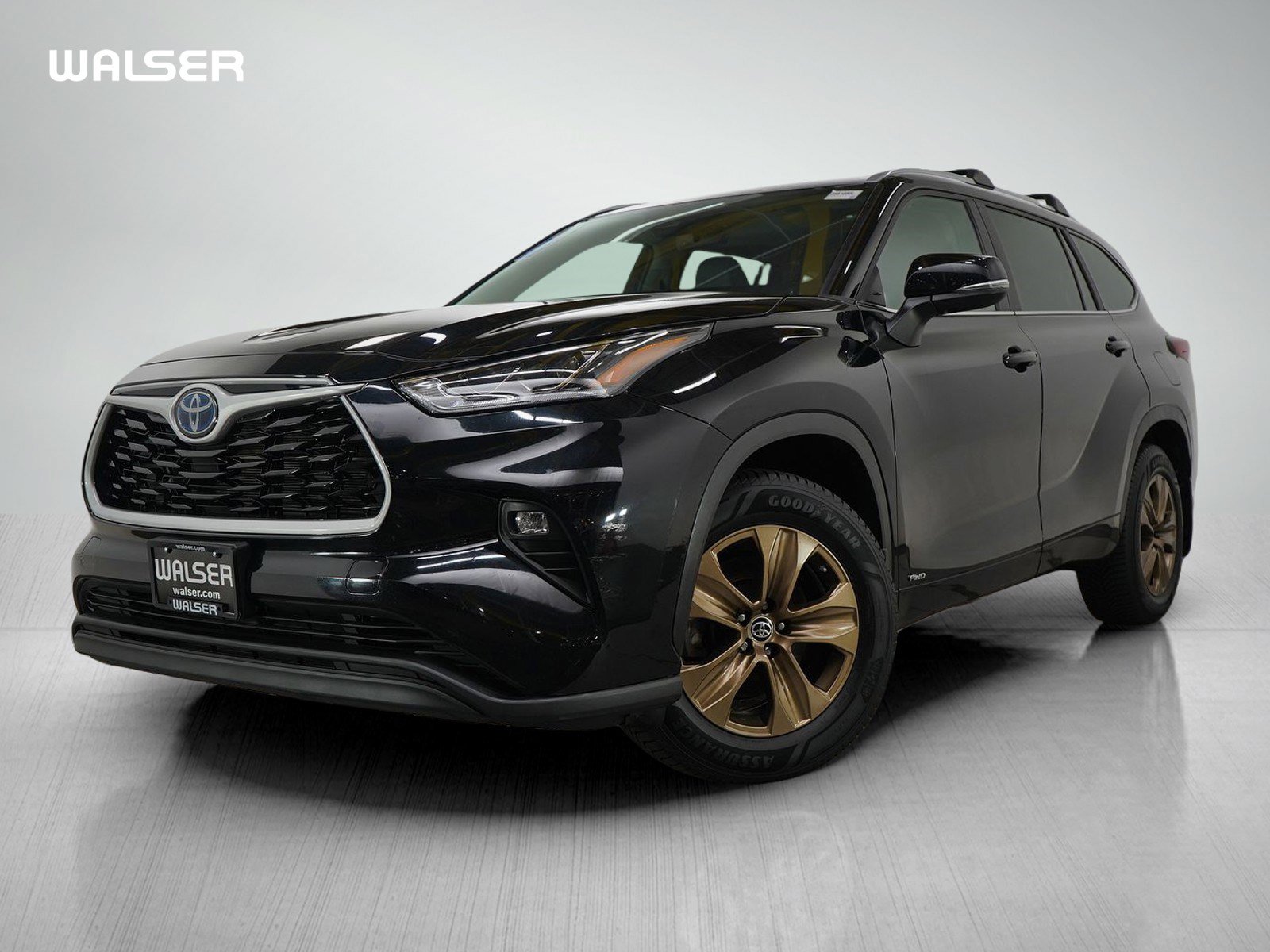 Used 2023 Toyota Highlander Bronze Edition