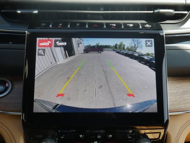 New 2025 Jeep Grand Cherokee Summit w/ Adv Protech Group IV image 8