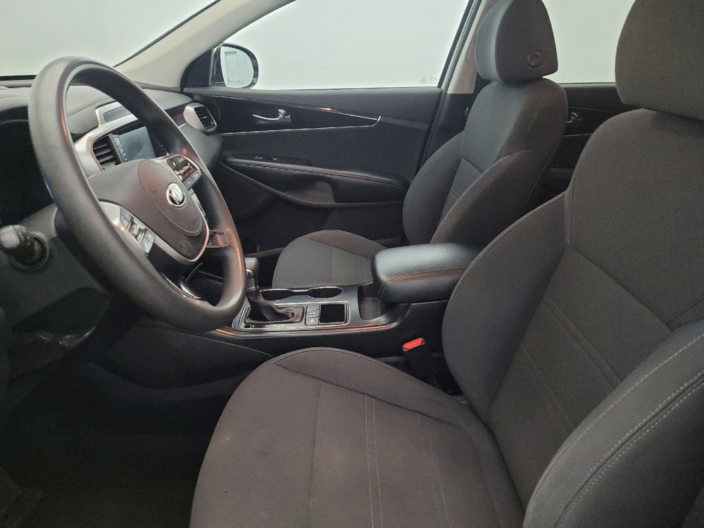 Used 2019 Kia Sorento LX image 17