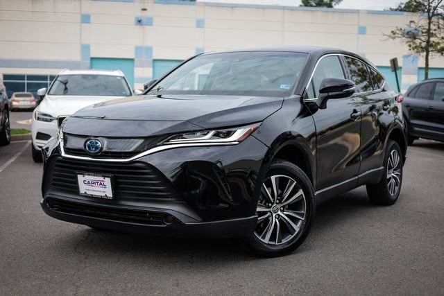 Used 2023 Toyota Venza LE AWD/4WD image 5