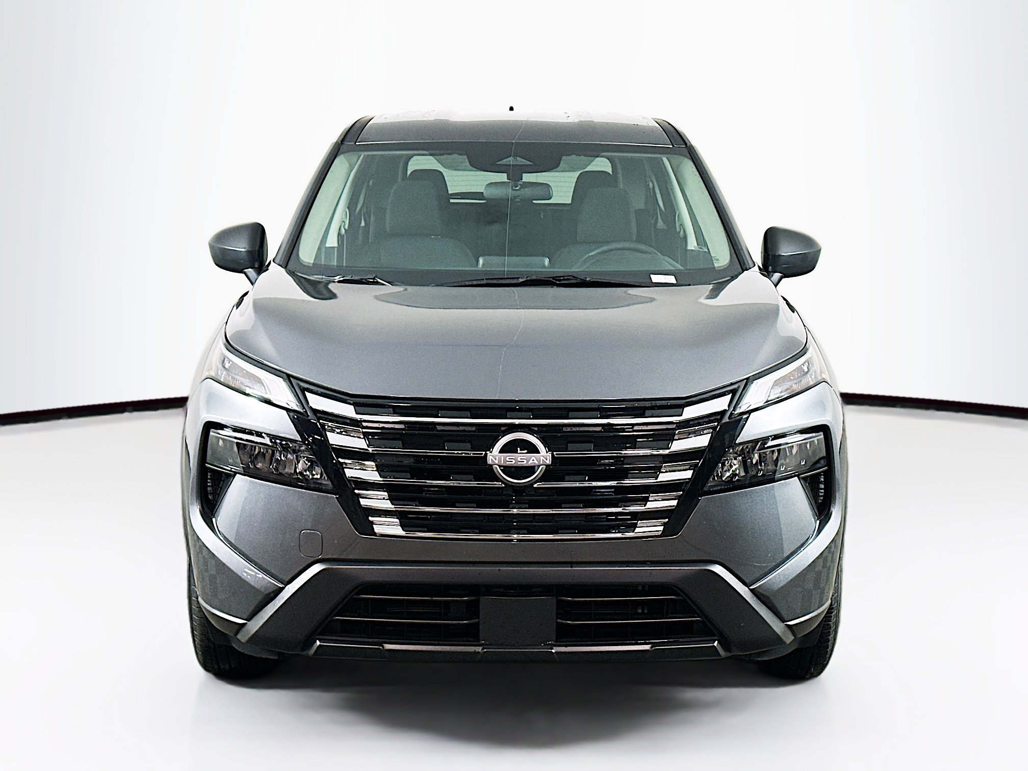 Used 2025 Nissan Rogue S image 2