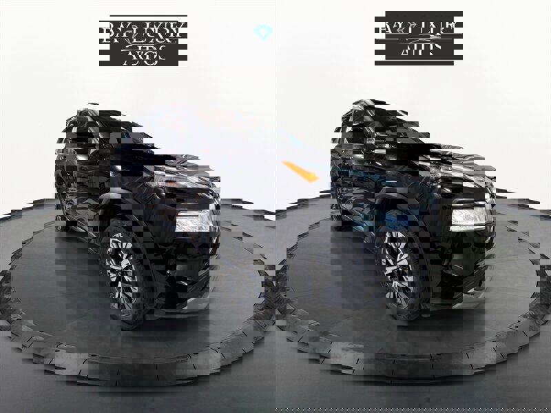 Used 2023 Nissan Rogue SV image 3