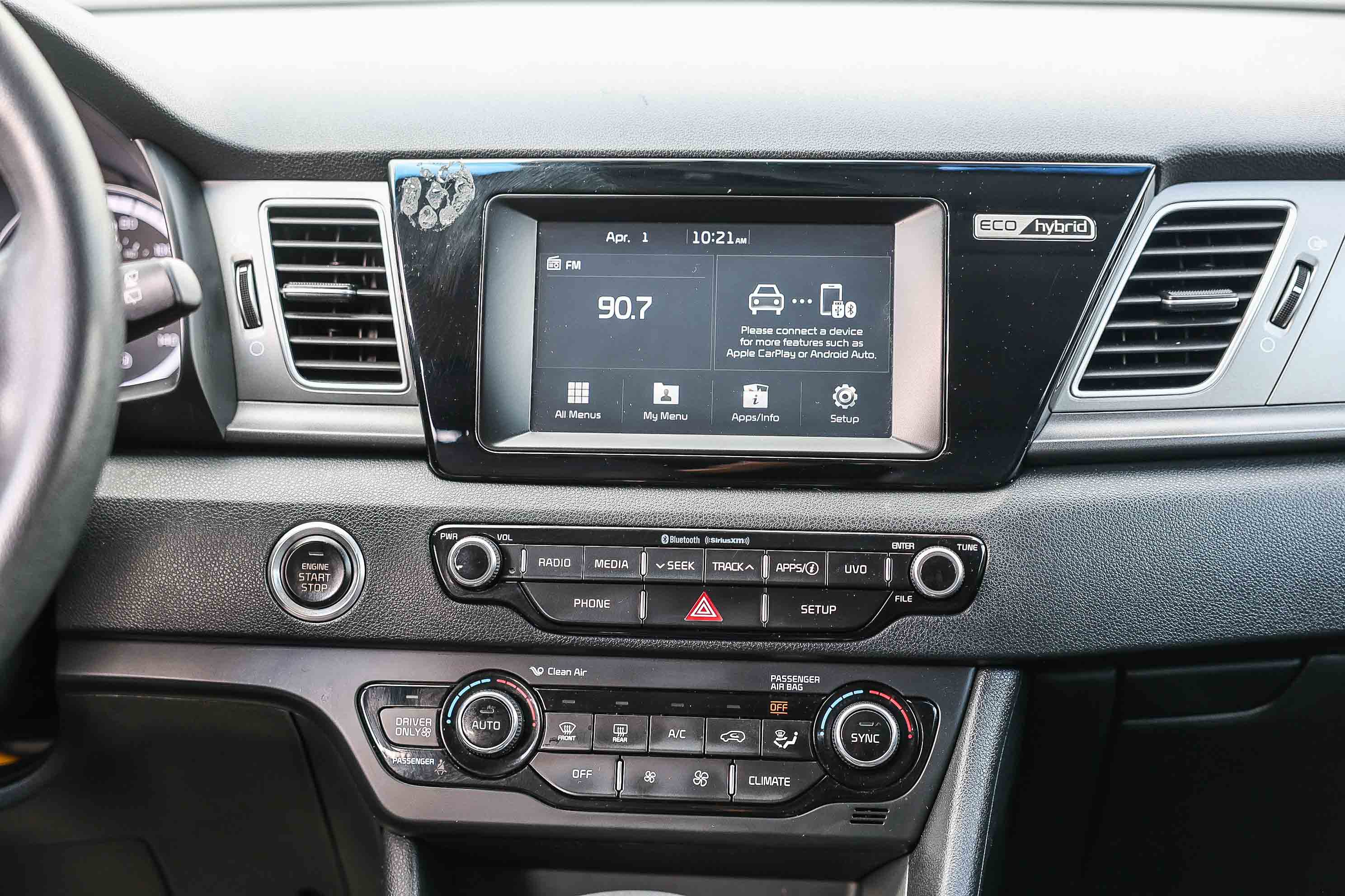 Used 2017 Kia Niro LX image 3