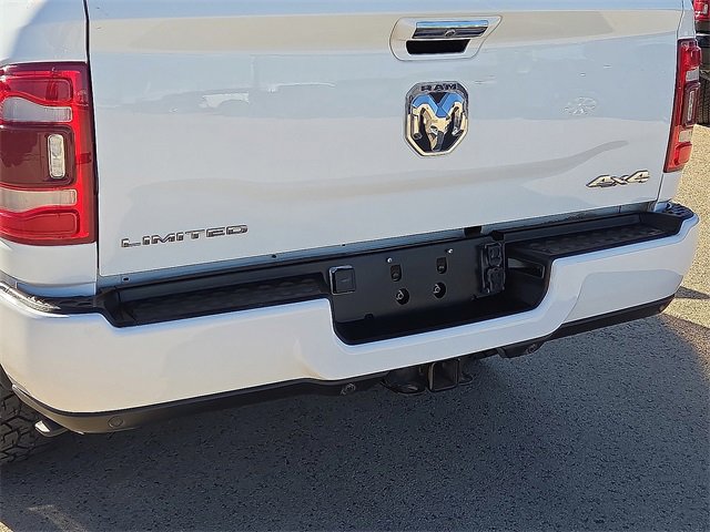 Used 2022 RAM 3500 Limited image 10