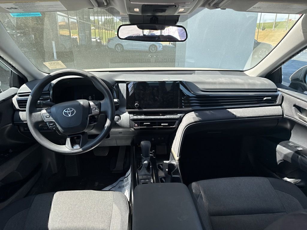 Used 2025 Toyota Camry LE image 12