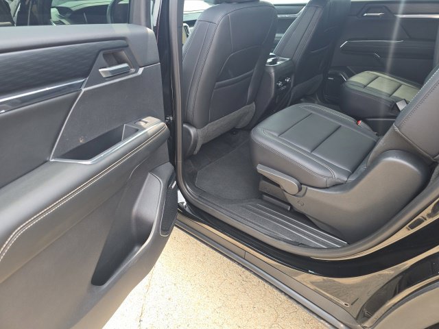 Used 2024 GMC Acadia Elevation AWD/4WD image 12