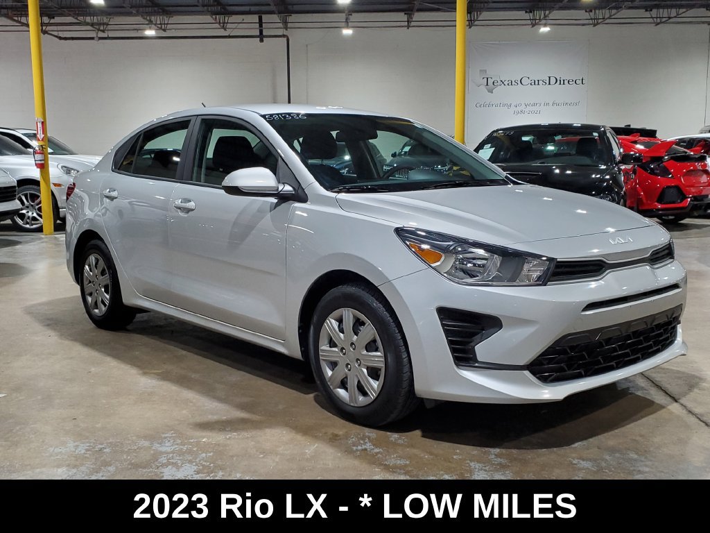 Used 2023 Kia Rio LX FWD image 3