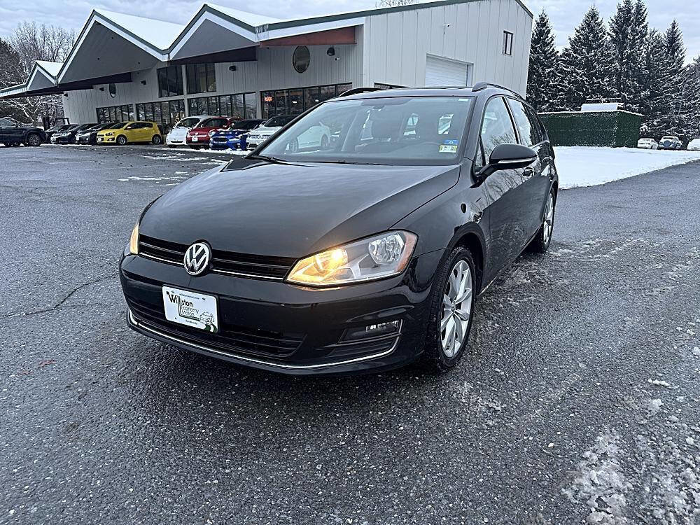 Used 2017 Volkswagen Golf SE