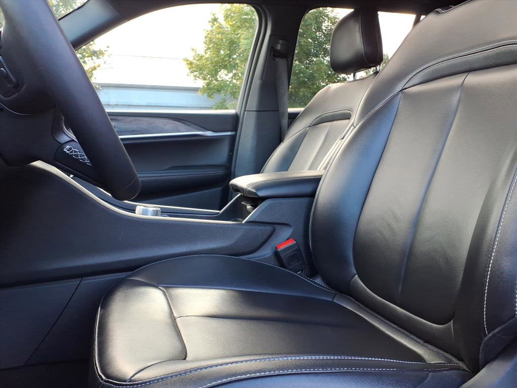 Used 2024 Jeep Grand Cherokee Limited 4xe image 20