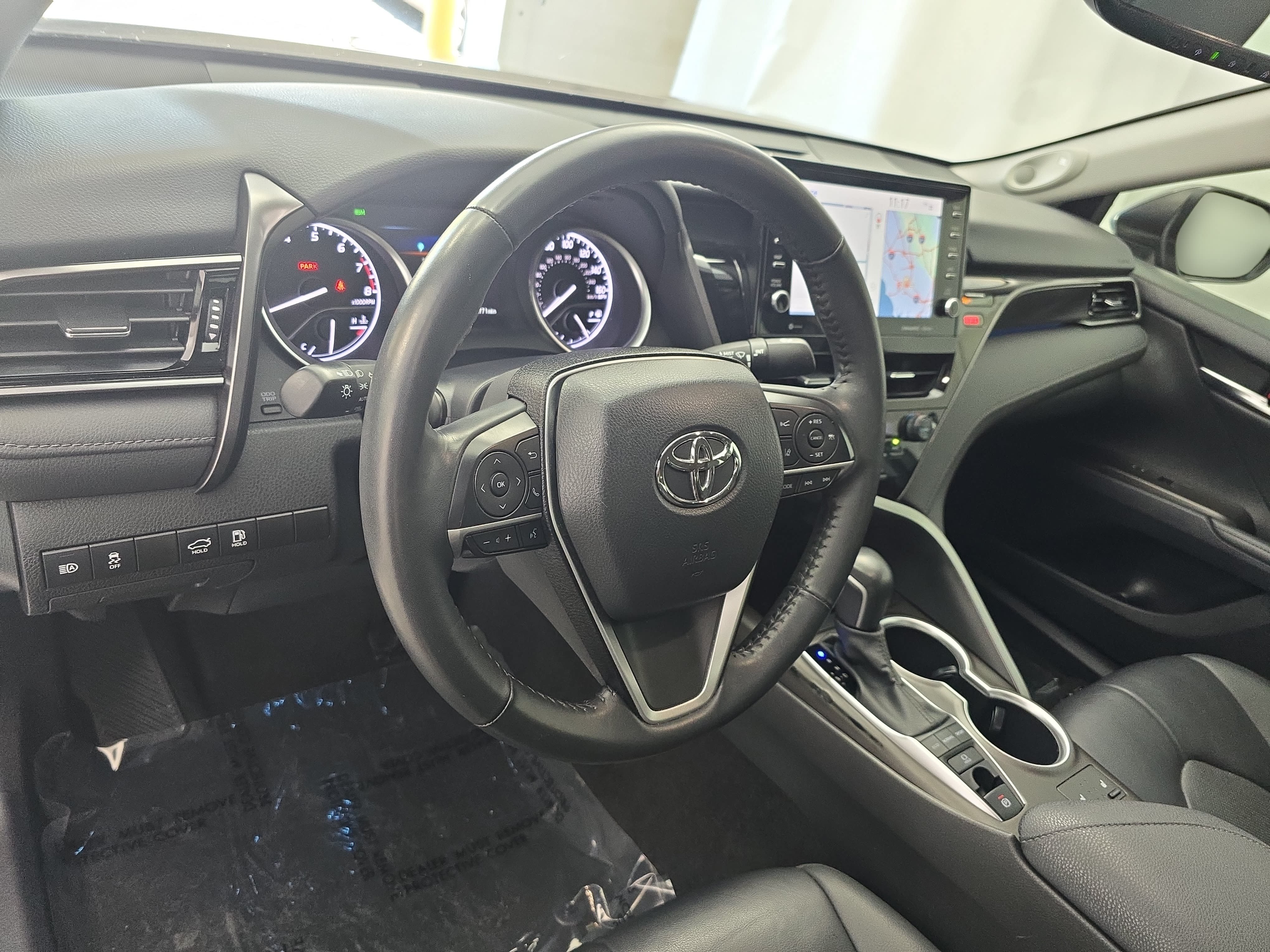 Used 2023 Toyota Camry XLE w/ Navigation Package FWD image 15