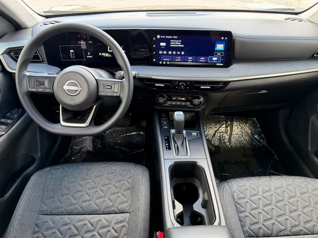 Used 2026 Nissan Kicks SV image 15