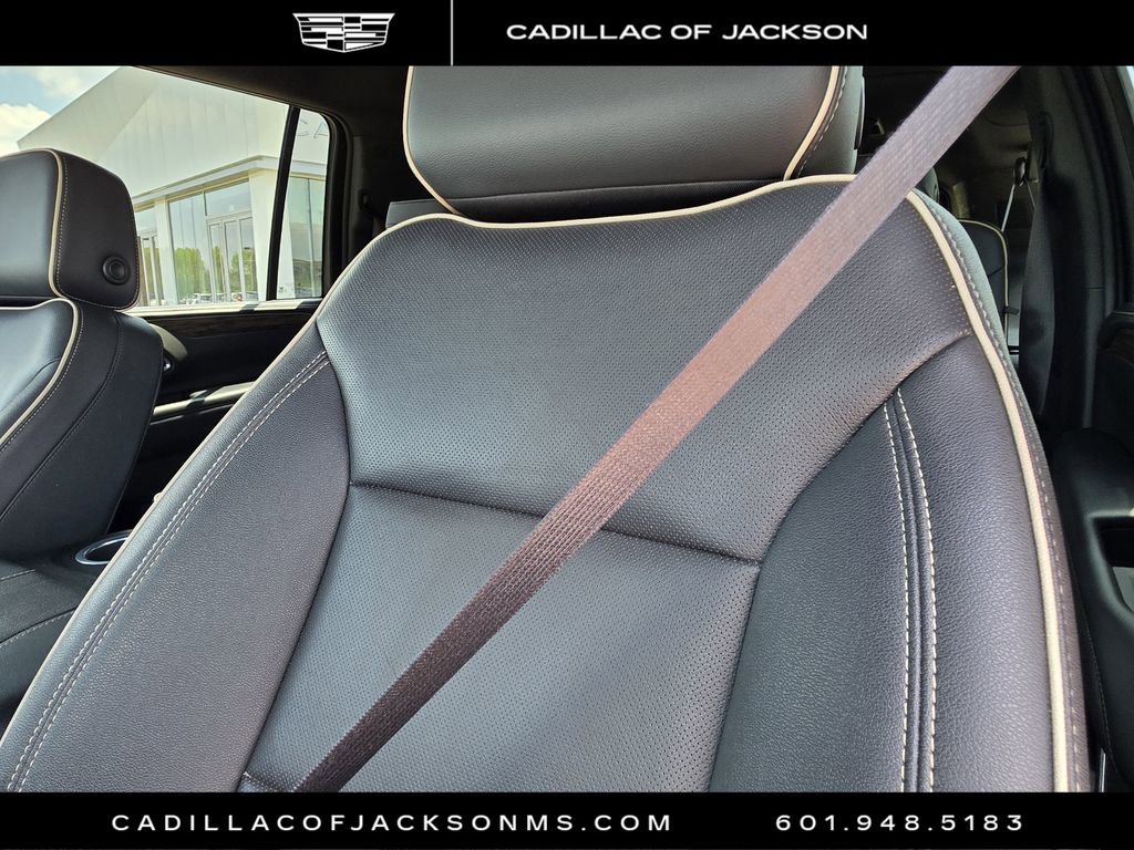 Used 2023 Chevrolet Suburban Premier image 20