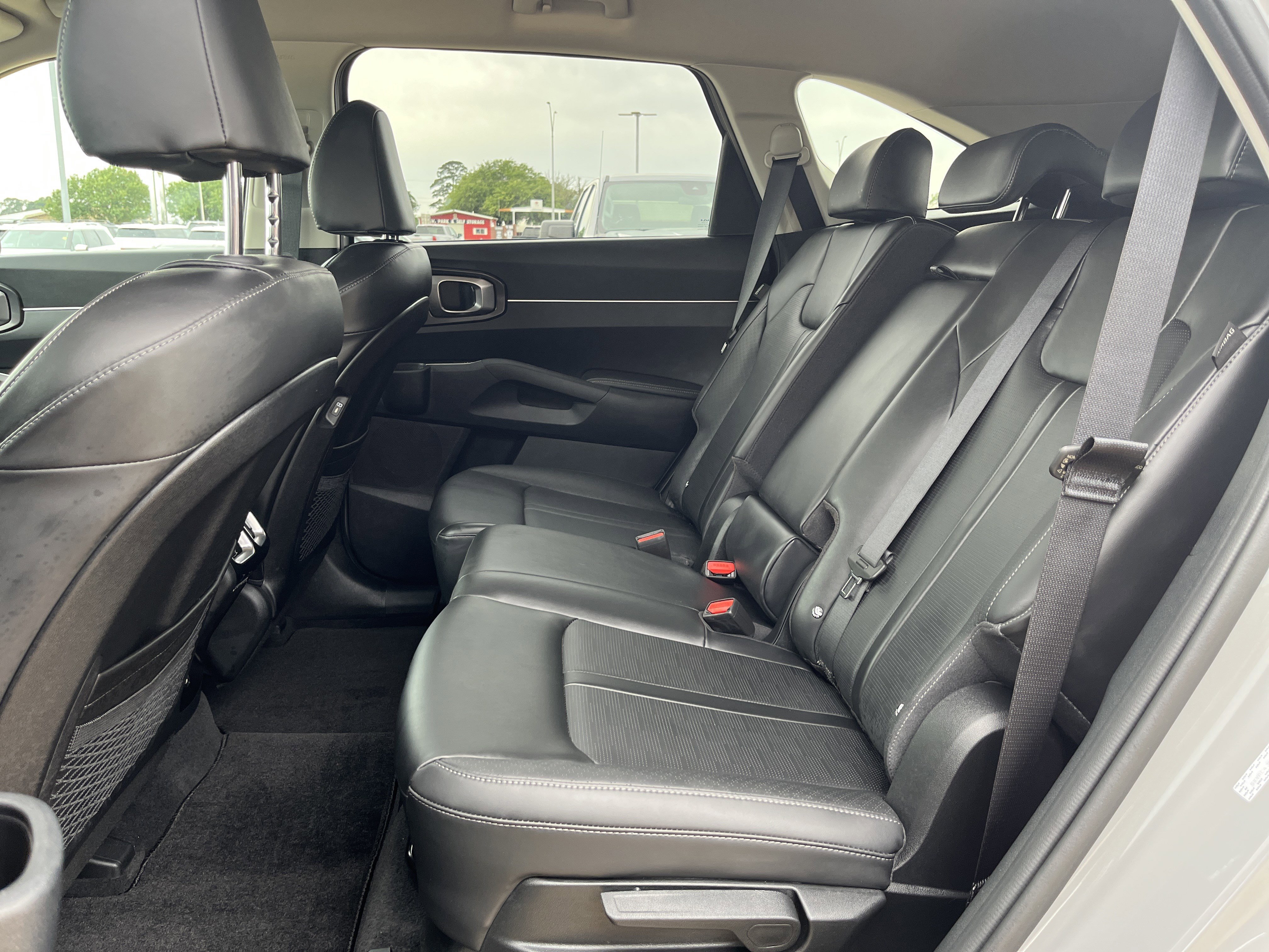 Used 2025 Kia Sorento S FWD image 11