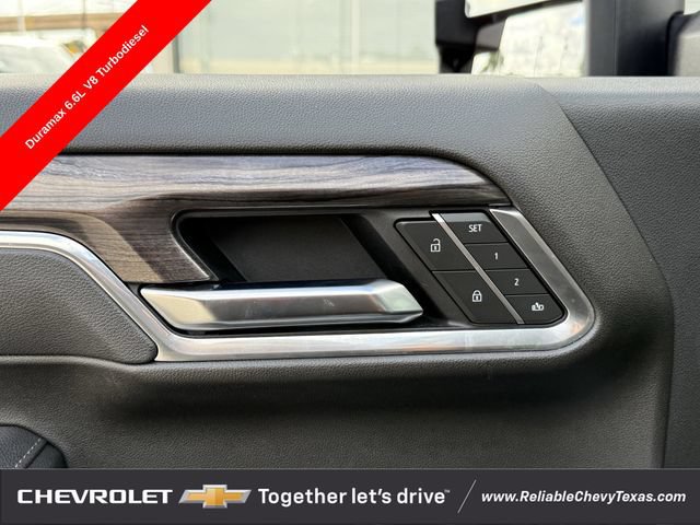 Used 2025 Chevrolet Silverado 2500 LTZ w/ LTZ Texas Edition AWD/4WD image 30